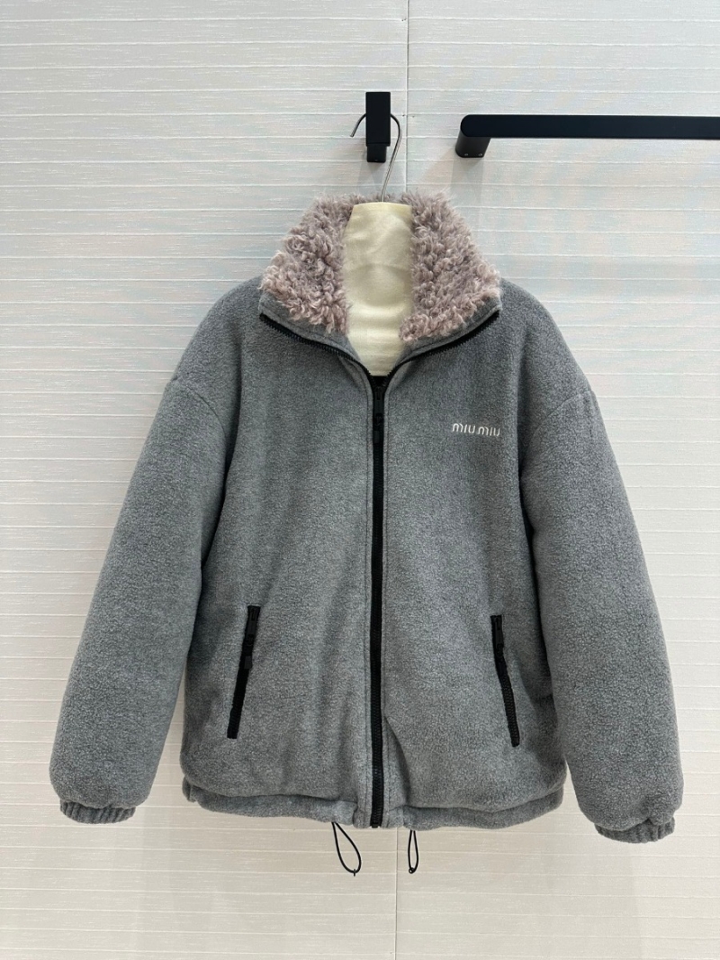 Miu Miu Pre-Fall Collection Chic Grey Fleece Jacket with Shearling Collar