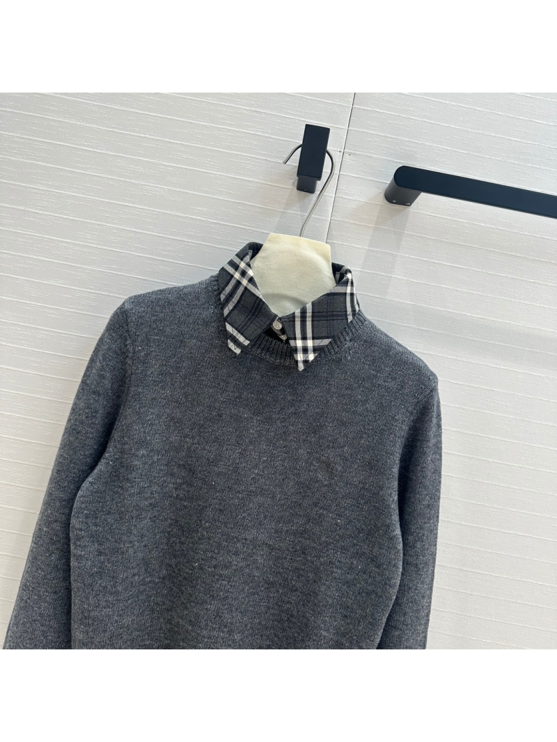 Burberry Early Autumn 2024 Vintage Plaid Collar Wool Knit Sweater - Gray