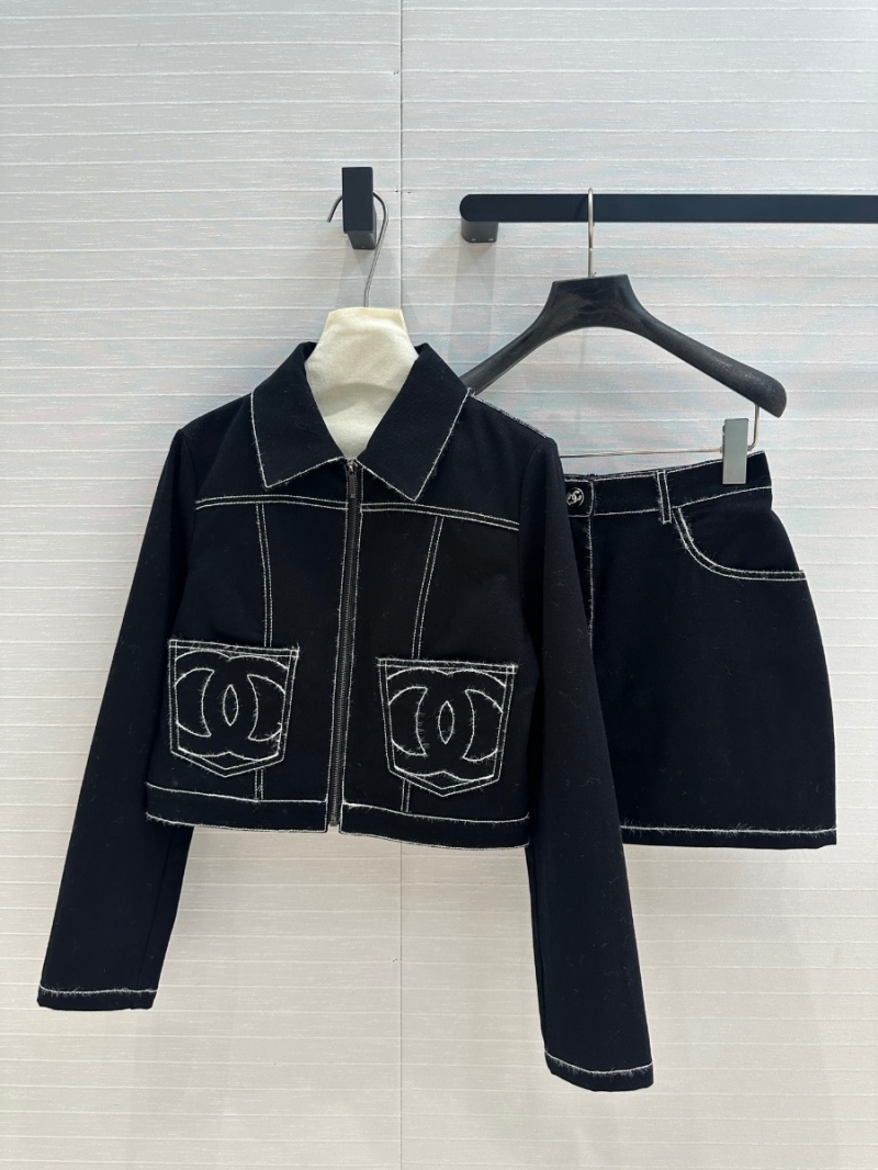 Chanel 24K Coco Neige Collection Cropped Denim Jacket. Black