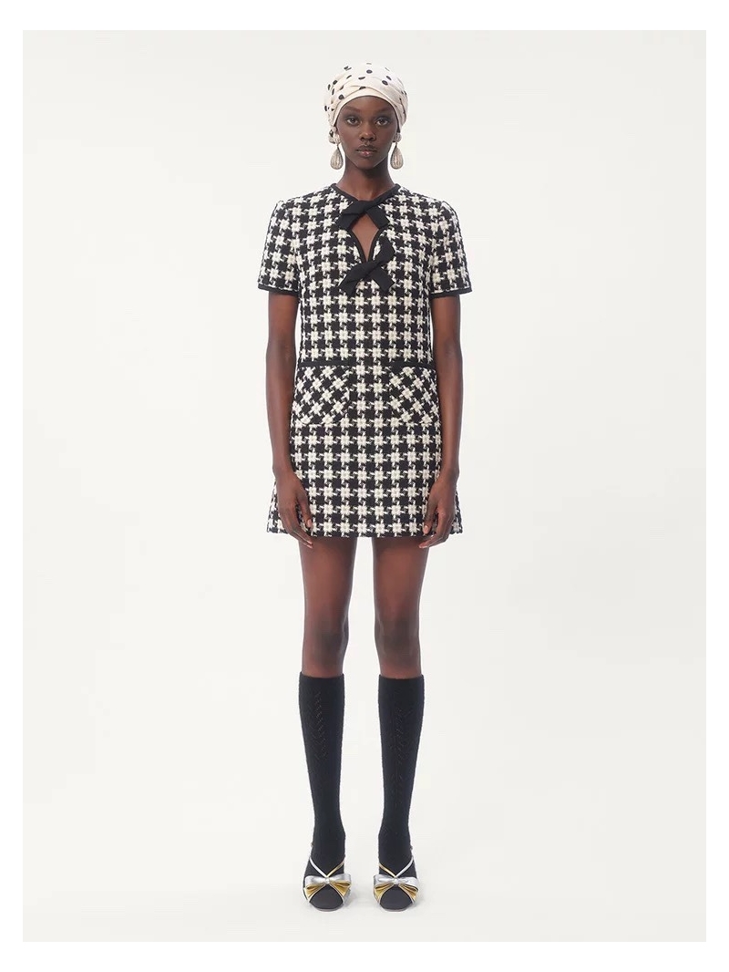 Valentino 2024 Fall/Winter Bow-Embellished Houndstooth Tweed Dress