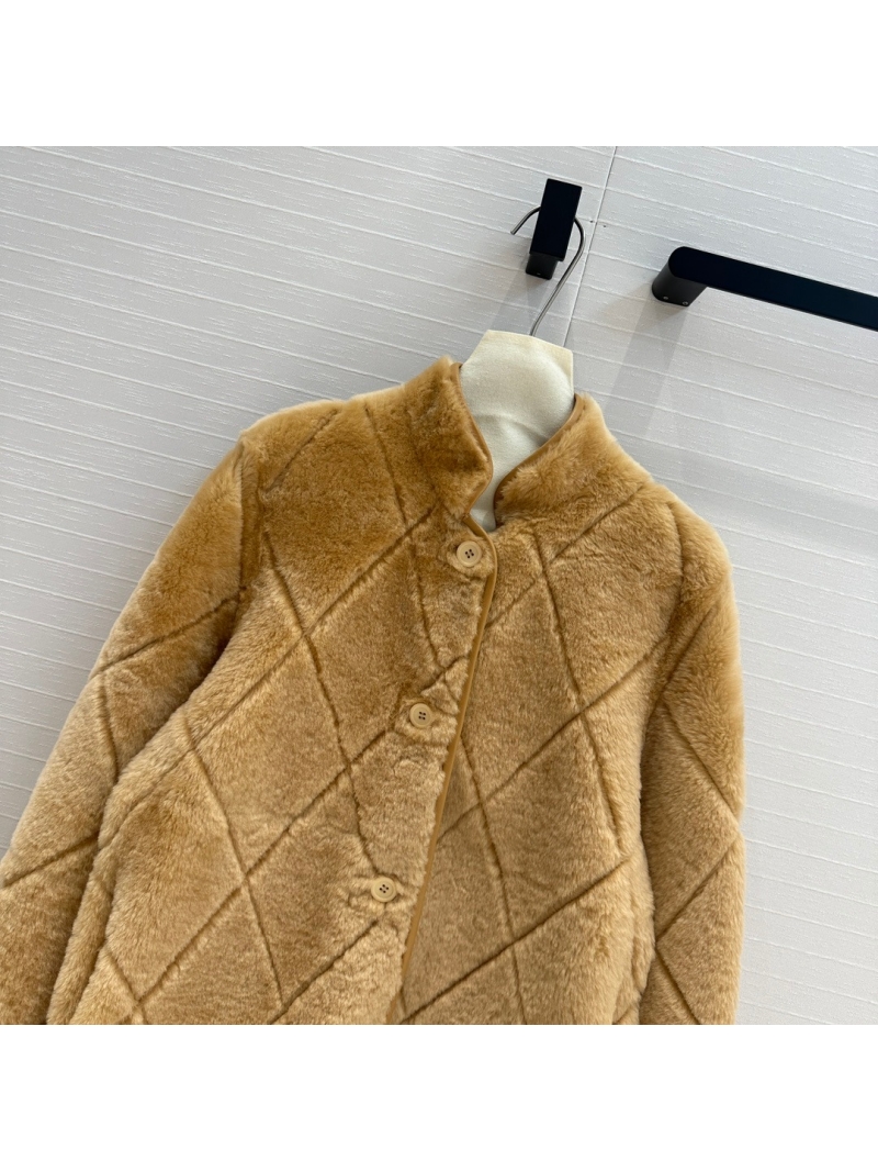 Loro Piana Fall/Winter 2024 Luxurious Merino Shearling Coat (Diamond Quilted). Soft Beige