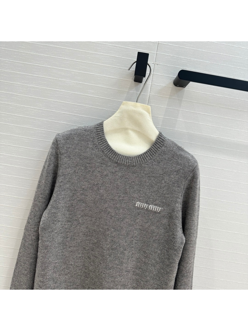 Miu Miu Pre-Fall Vintage Plaid Layered Wool Knit Sweater - Gray