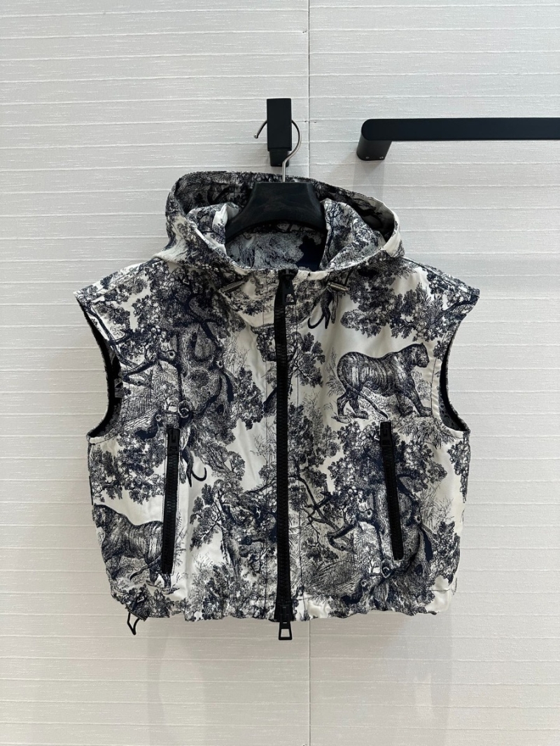 Dior 25s Stylish Animal-Print Sporty Set Toile de Jouy Pattern