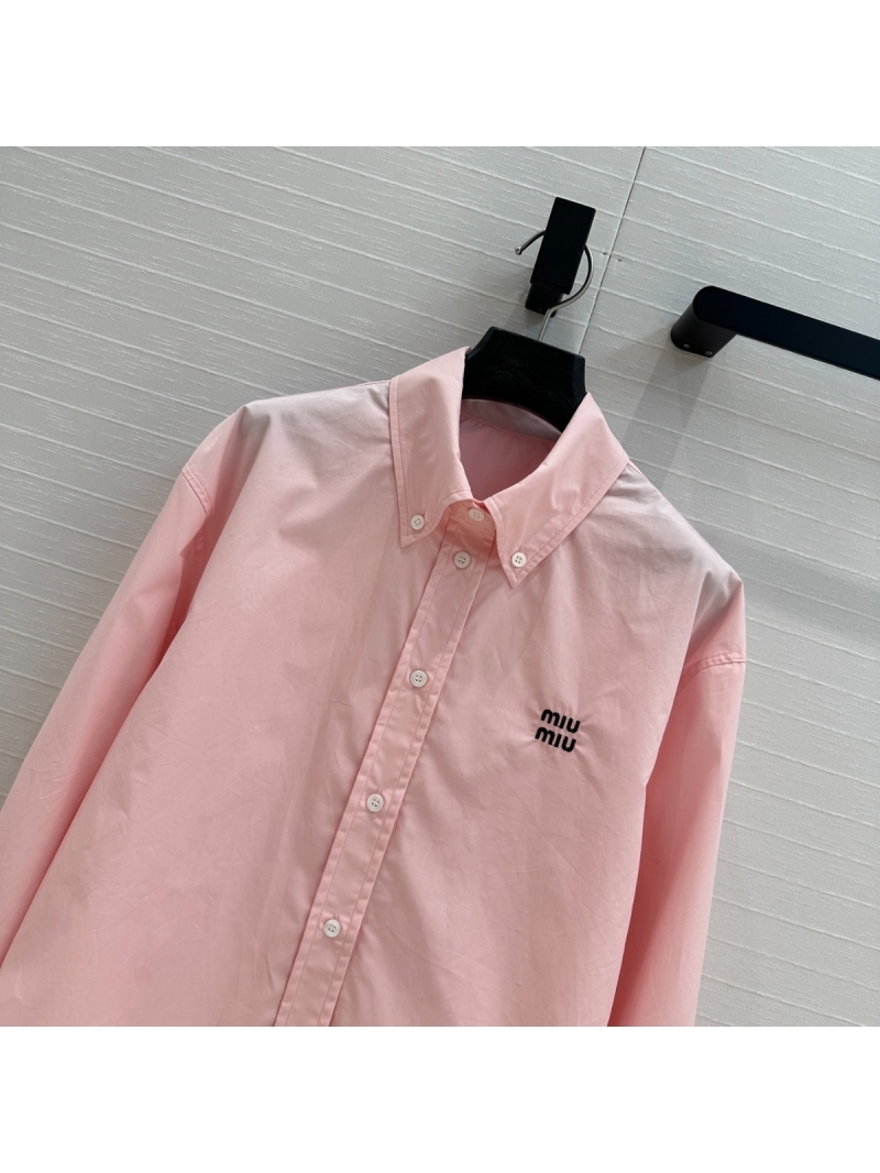 Miu Miu Signature Elegant Cropped Shirt in Pink