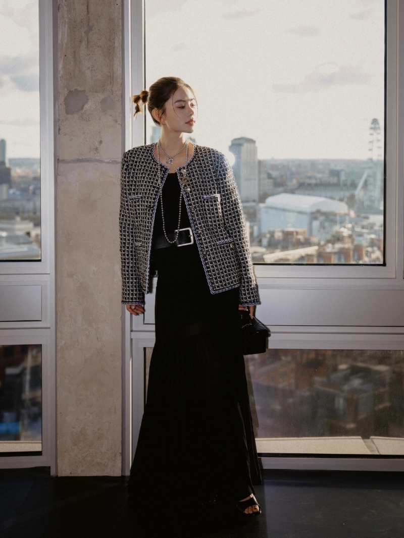 Chanel 25C Spring/Summer Black and White Silk-Lined Blazer