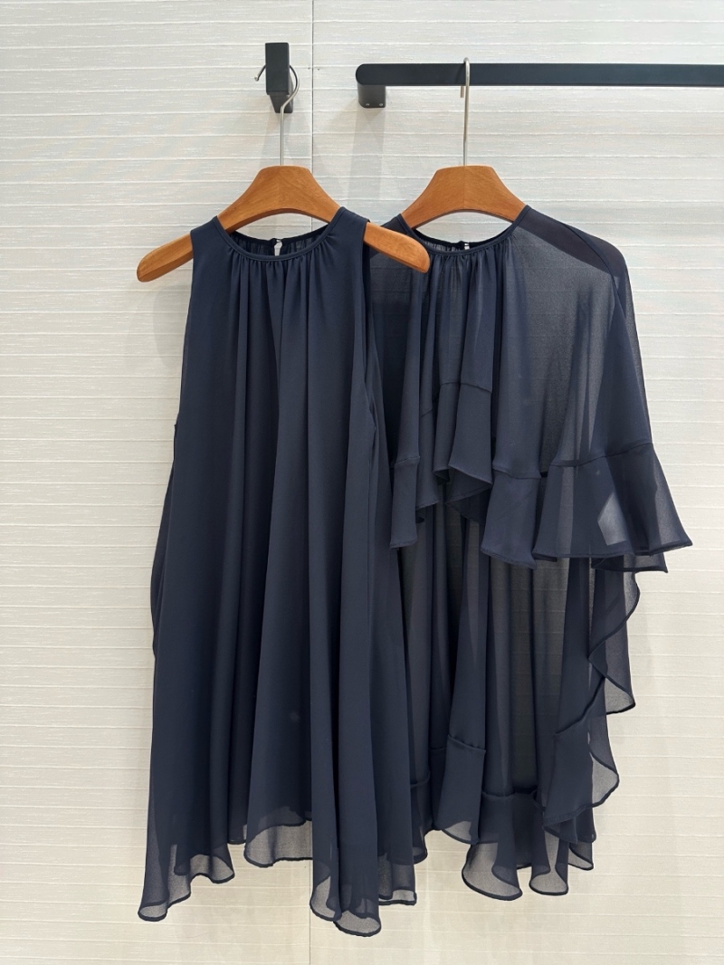 Chloe Early Spring 2025 Blue Cape Two-Piece Dress – Effortless French Elegance