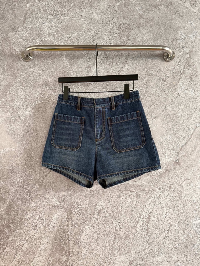 Dior Pocketed A-Line Denim Shorts – Timeless and Flattering