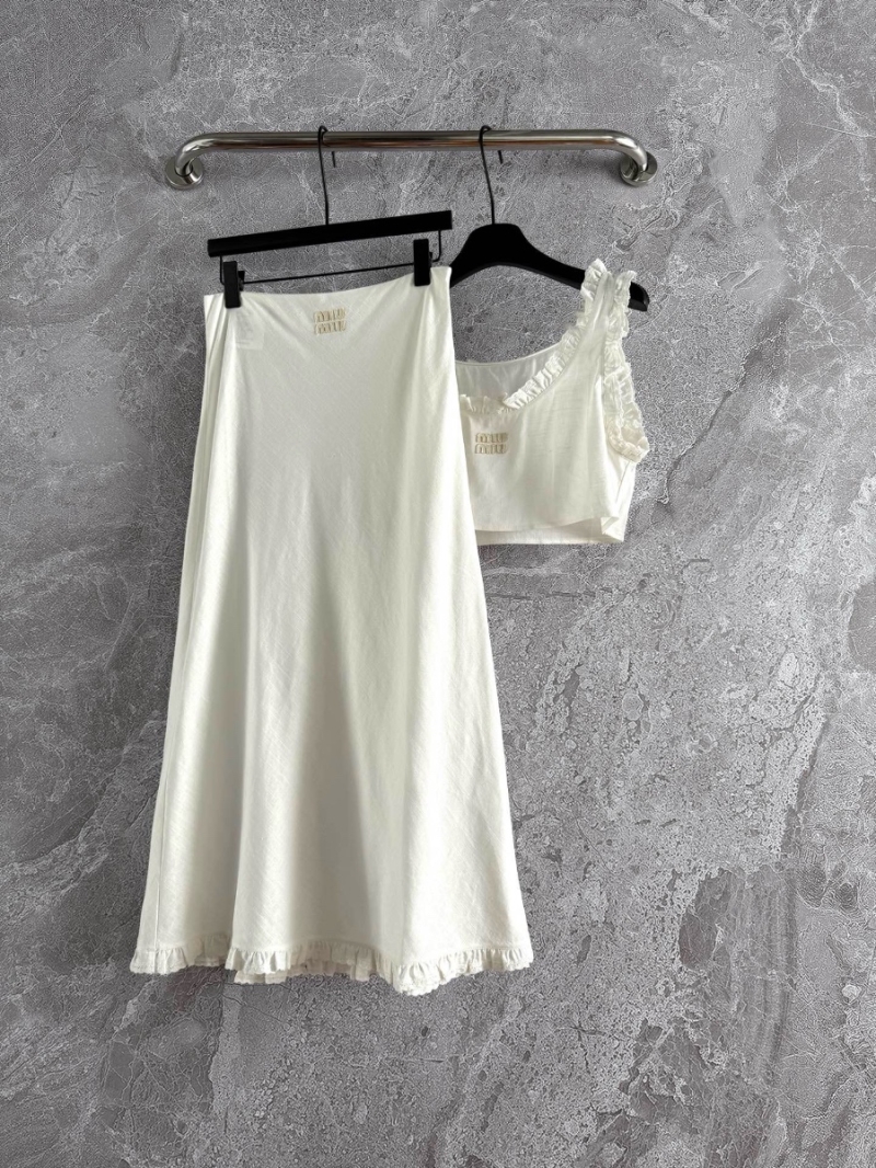 Miu Miu Lace-Trimmed Embroidered Linen-Cotton Skirt – Ethereal Elegance