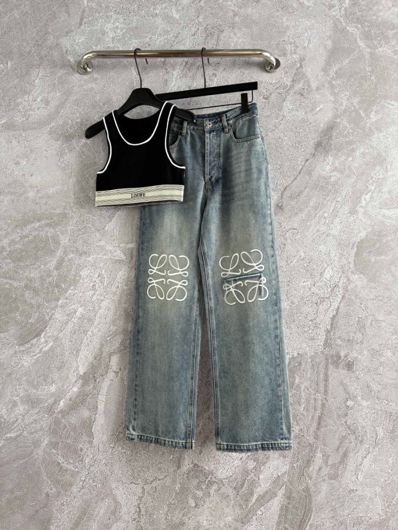 Loewe Ribbed Knit Sports Tank Top – Sleek and Versatile