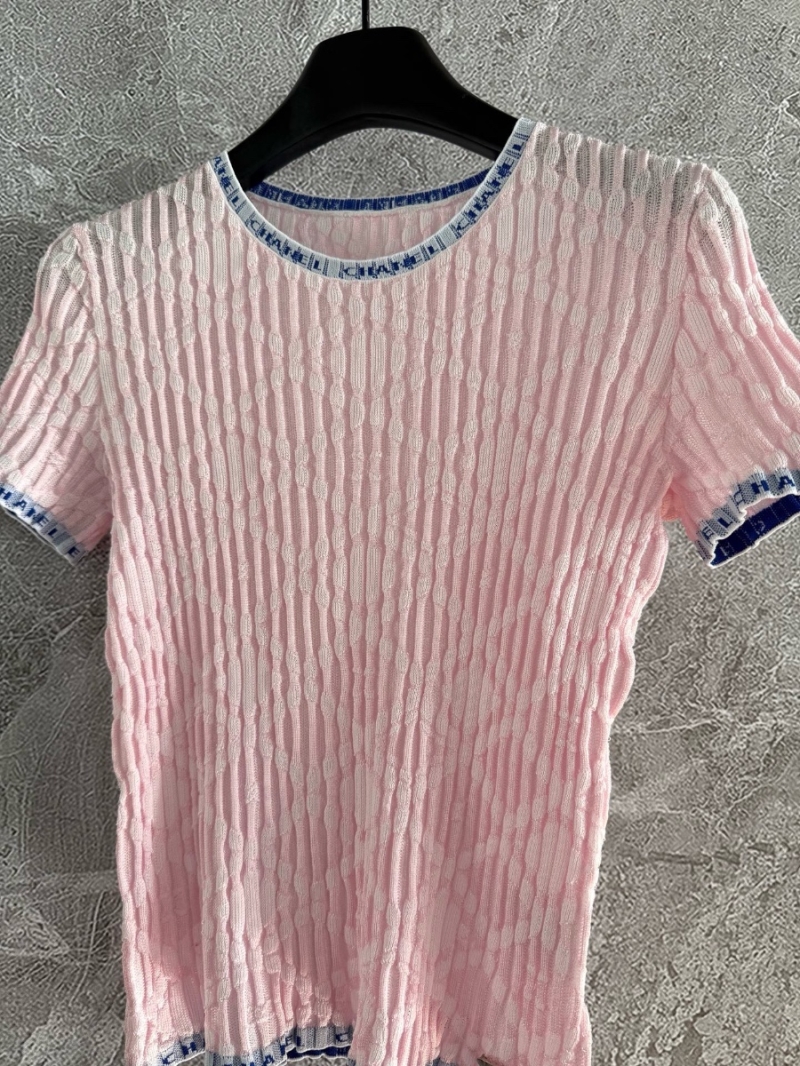 Chanel Ribbed Knit Pink Short-Sleeve Top – Elegant Versatility