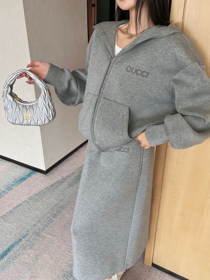 Gucci GG Capsule Collection Cotton Embroidered Letter Set Sweater with Skirt Grey
