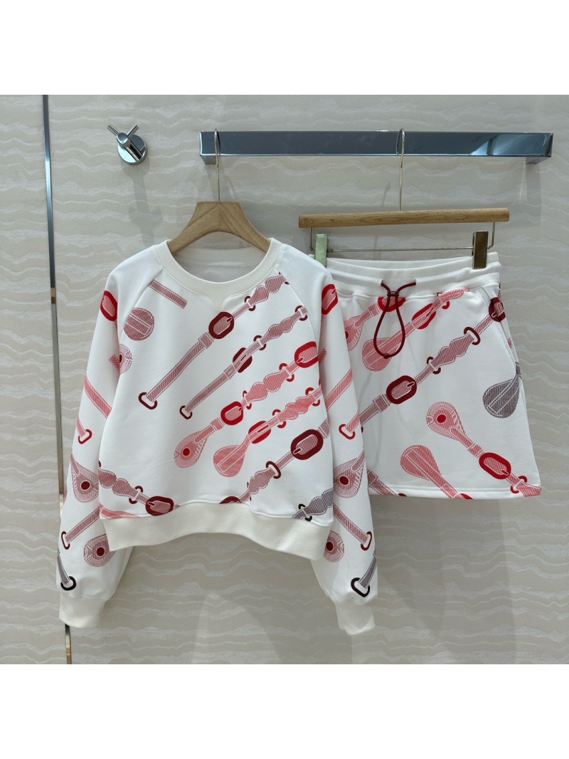 Hermes Spring 2025  Sporty Two-Piece Set Sweater and Skirt