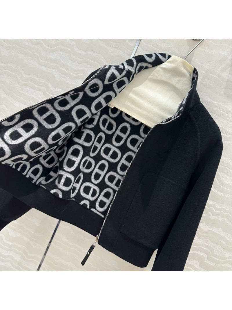 Hermes Fall/Winter 2024 Double-Faced Cashmere Coat with Iconic H Clasp