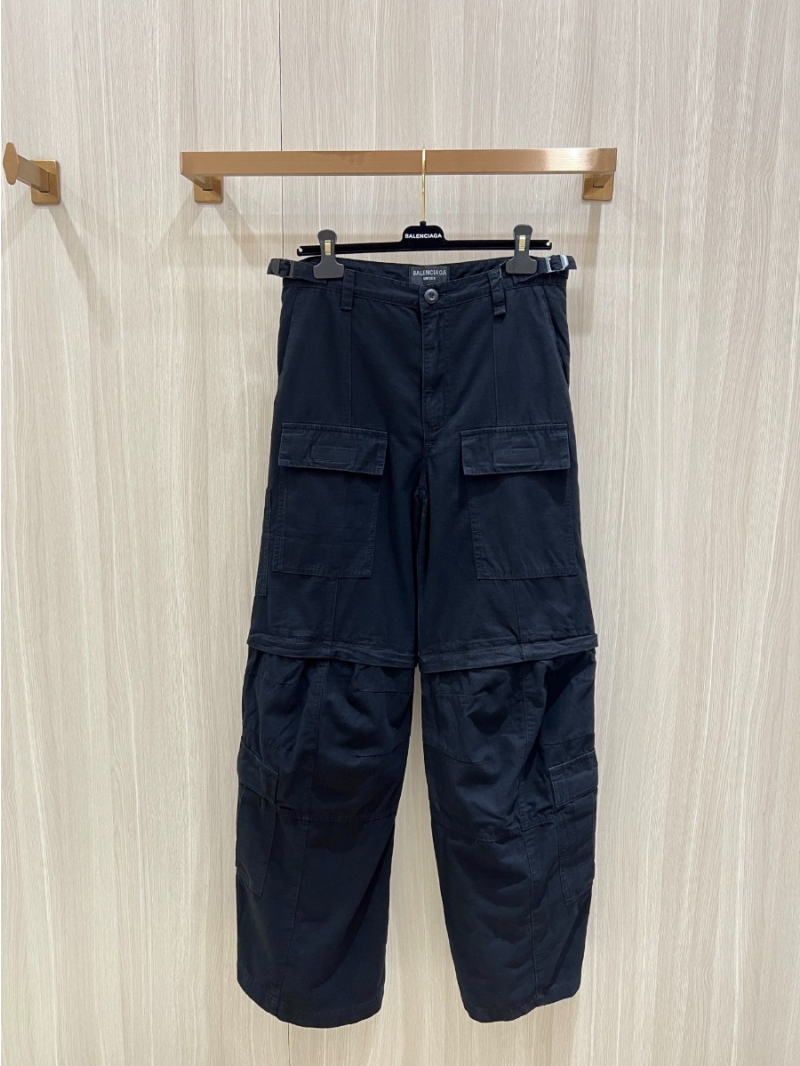 Balenciaga Men's Flared Cargo Pants. Black