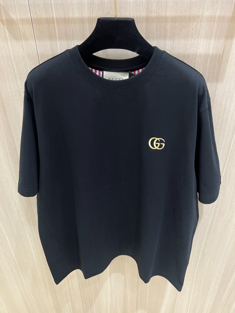 Gucci Spring/Summer Cross-Letter Short Sleeve T-Shirt. Black