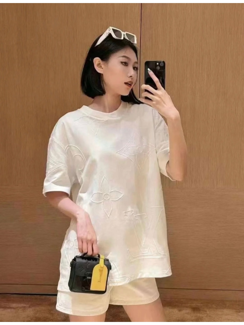 Louis Vuitton LV Embroidered Floral Monogram Short-Sleeve T-Shirt – White