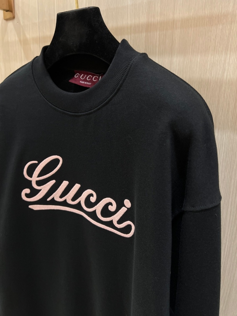 Gucci Contrast Embroidered Lettering Sweatshirt (Black)