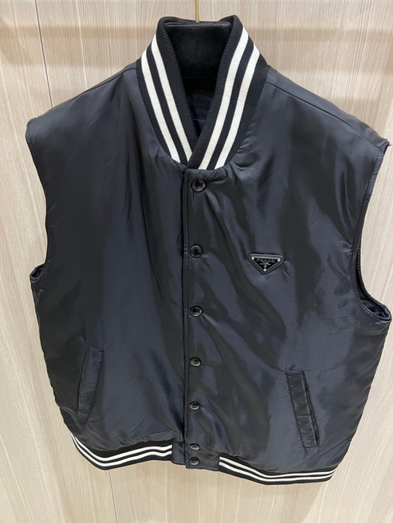 Prada New Arrival Recycled Nylon Padded Vest in Black