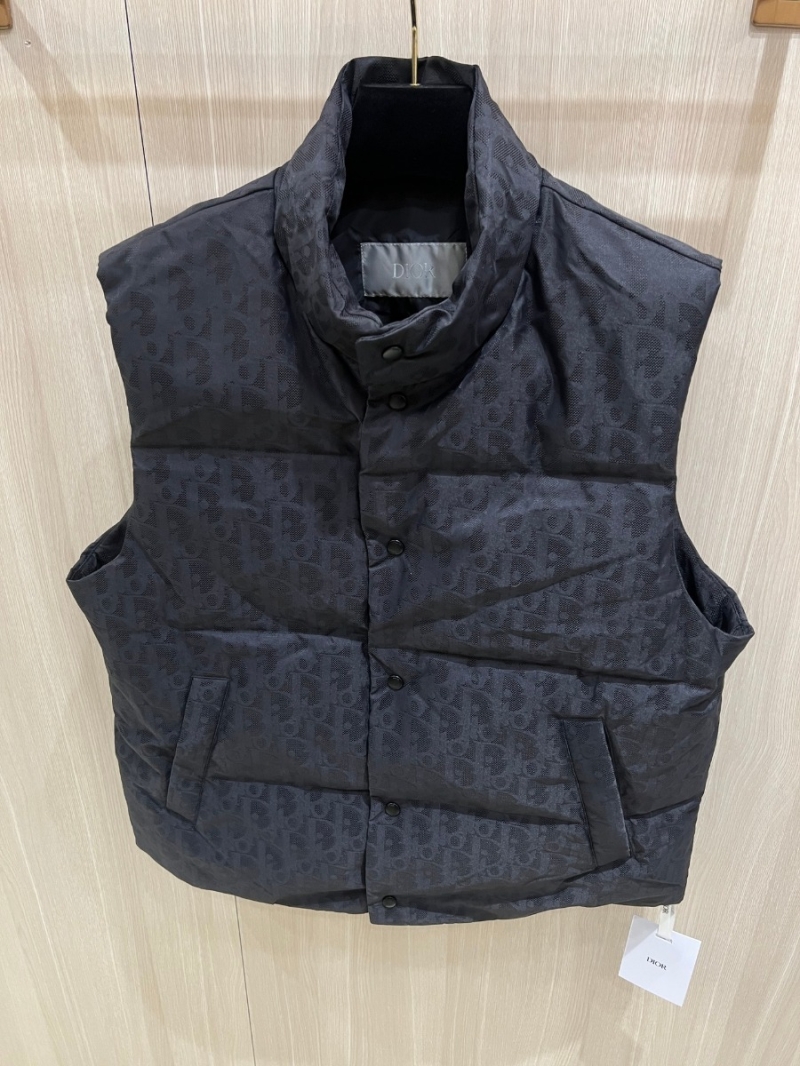 Dior New Arrival Embossed Monogram Down Vest in Black