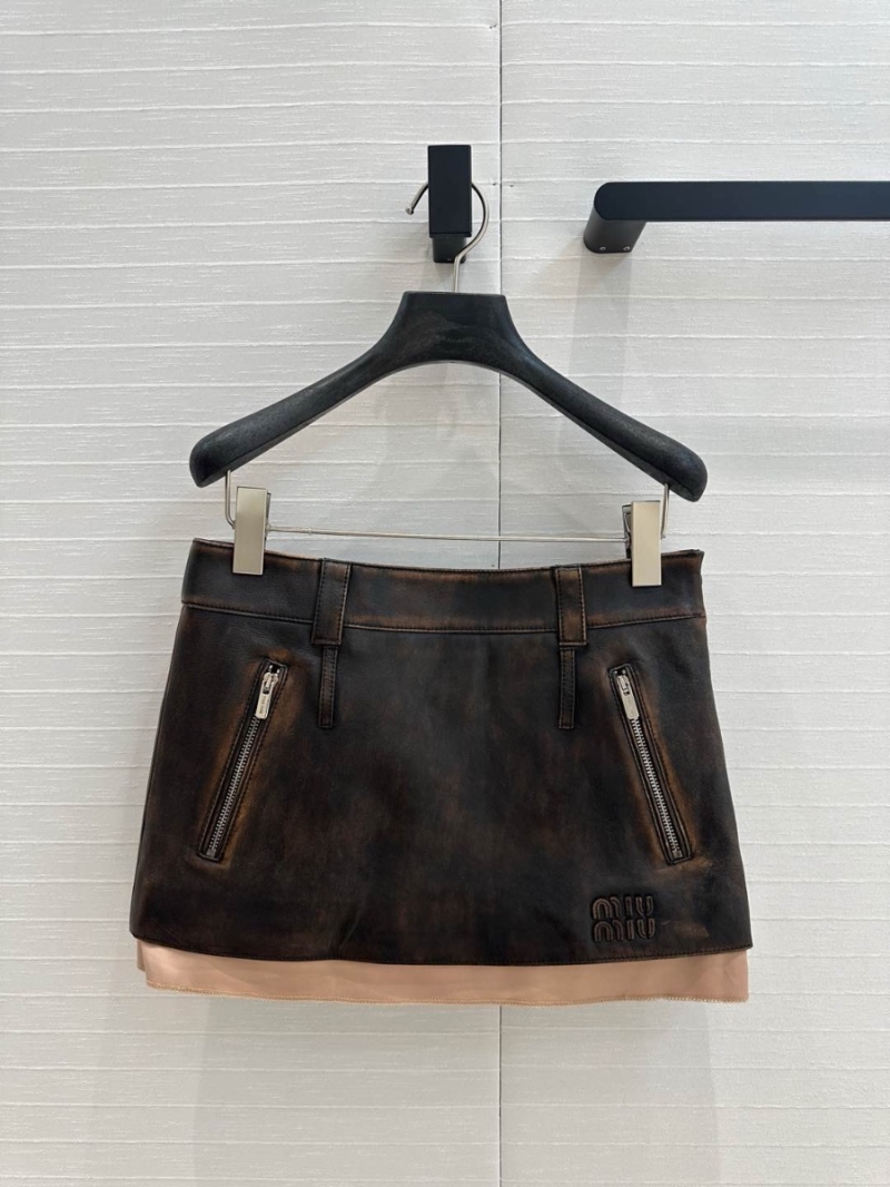 Miu Miu Early Spring 2025 Imported Leather Mini Skirt with Contrast Trim