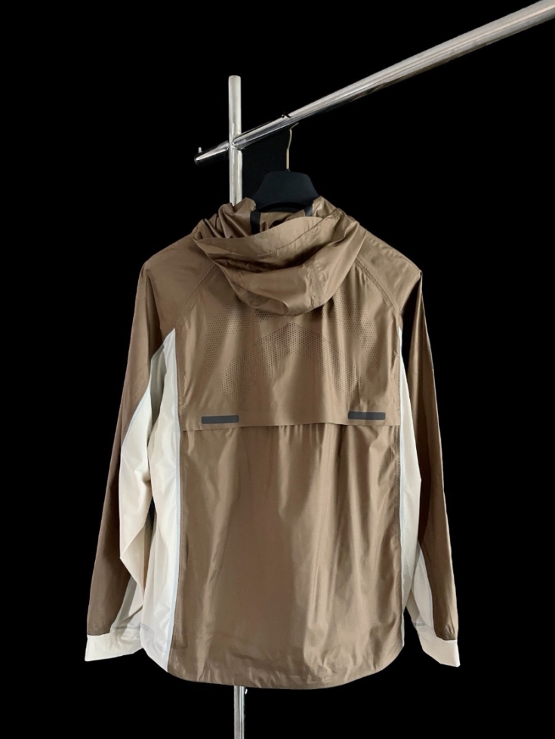 Zegna Designer Series Windbreaker Jacket – Ultra Lightweight and Sun-Protective