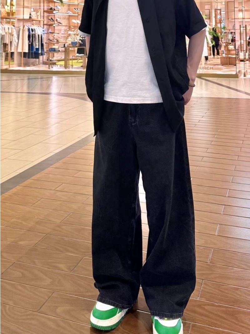 Balenciaga Men's Pleated Wide-Leg Jeans OS Style