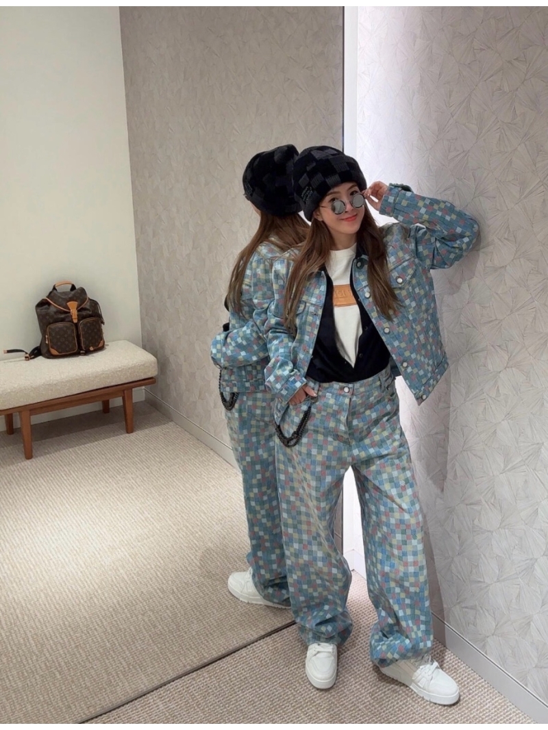 Louis Vuitton Limited Edition 2025 Early Spring Colorful Mosaic Denim Jeans – Unisex