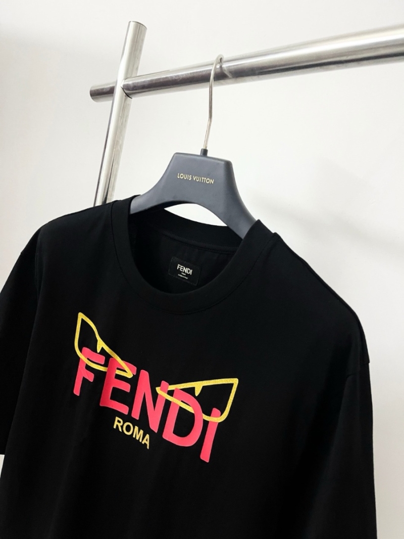 Fendi New Short-Sleeve T-Shirt with Iconic Logo Design