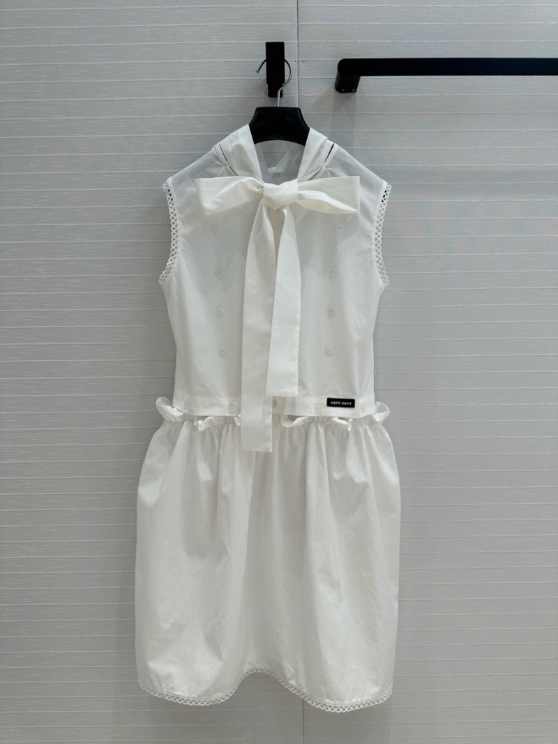 Miu Miu 2025 Early Spring Deconstructed Multi-Way Dress with Embroidered Lace Details