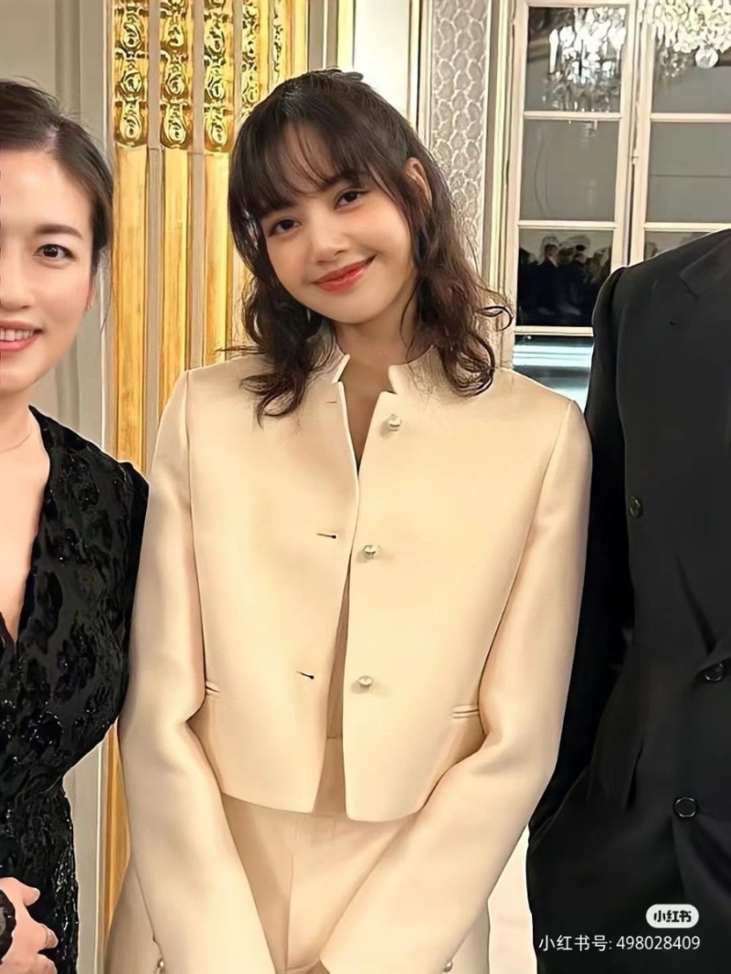 Dior 24 Fall/Winter Pearl Button Wool-Silk Long Sleeve Blazer. Beige