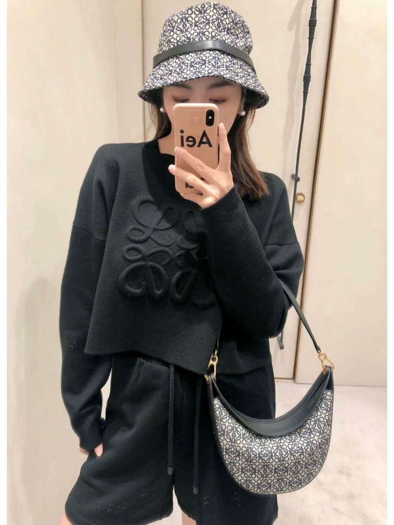 Loewe New Release. Embossed Loose-Fit Wool Pullover Sweater (White & Black)