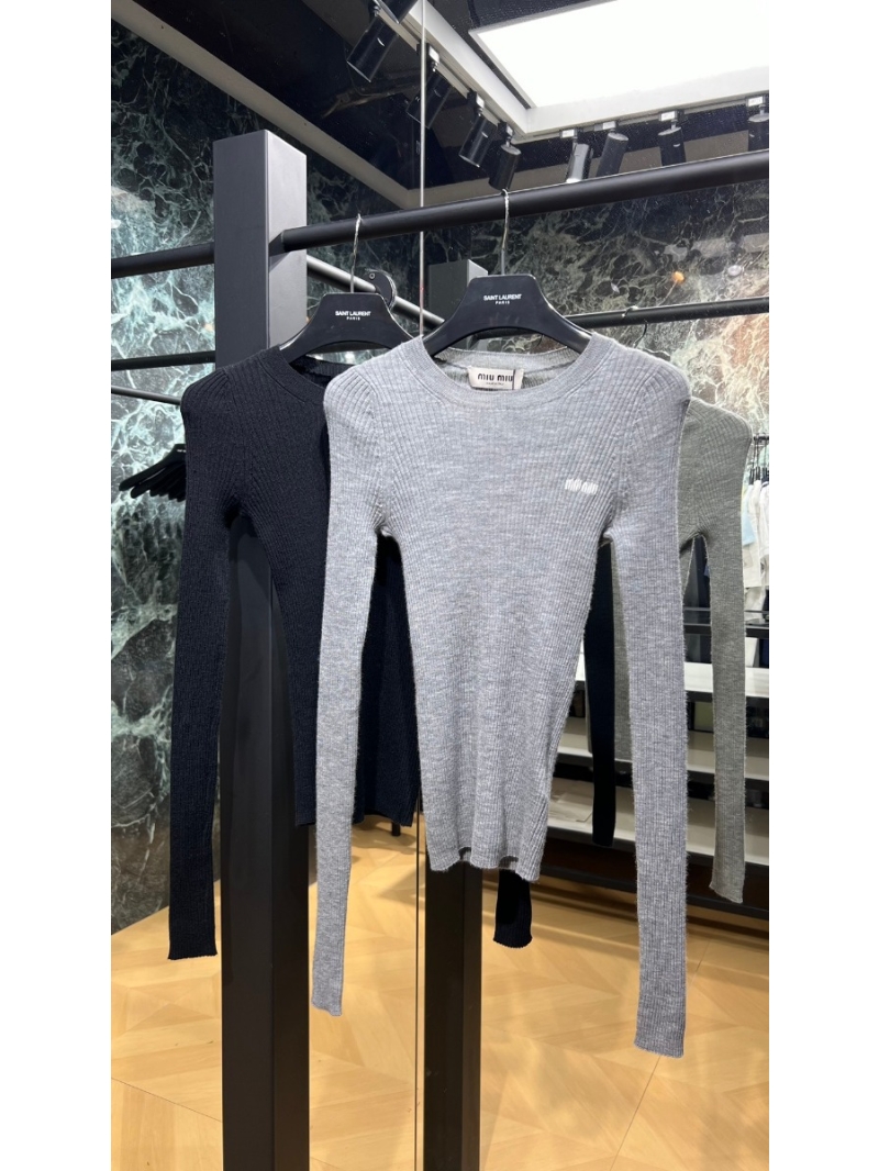 Miu Miu New Release. Early Fall Slim Fit Wool Knit Sweater (Grey & Black)