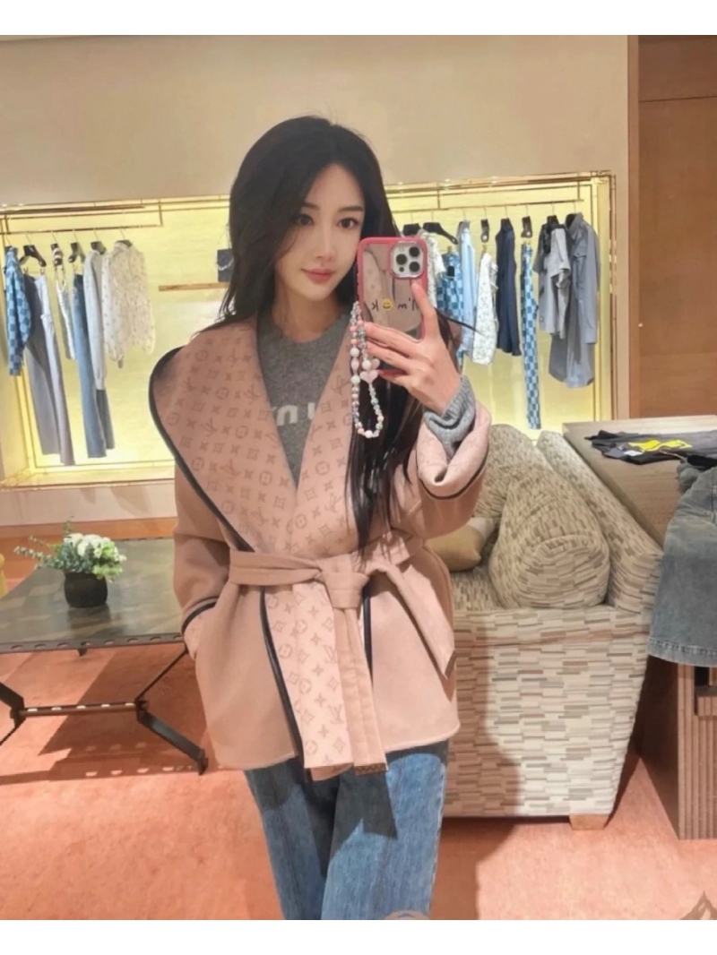 Louis Vuitton LV 2024 Collection Wool Cashmere Reversible Hooded Wrap Coat Dusty Rose