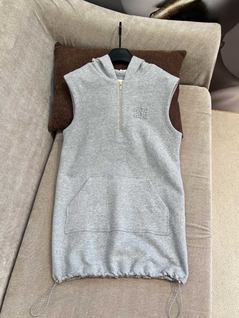 Miu Miu Chic Fall/Winter Collection Stylish Sweatshirt Dress - Floral Gray