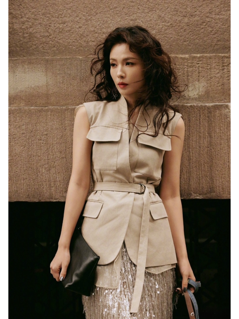 Brunello Cucinelli Two-Piece Belted Linen Vest – Minimalist Luxury