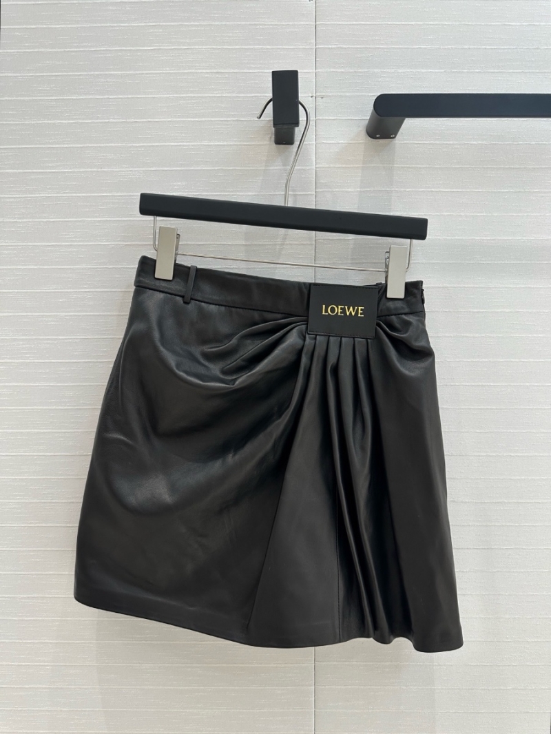 Loewe Spring/Summer 2025 Draped Leather Skirt Black – Asymmetric Pleats