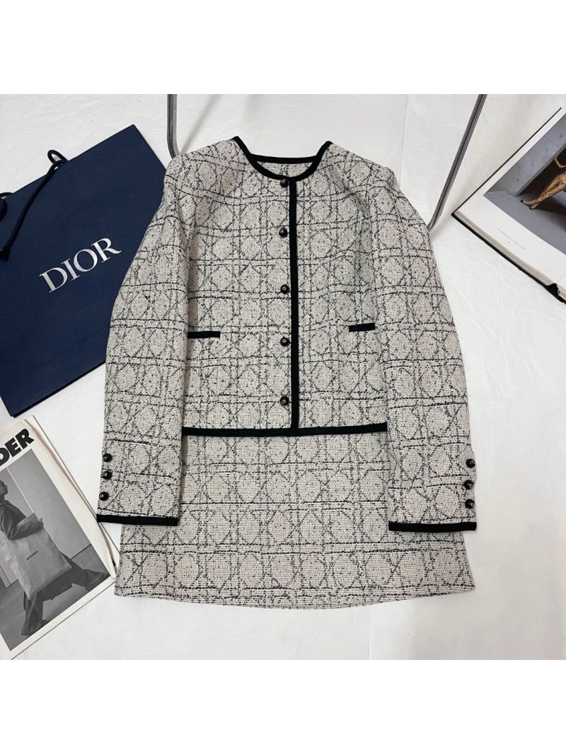 Dior CD New Plaid Tweed Jacket – Sophisticated Elegance with Iconic Detailing Grey