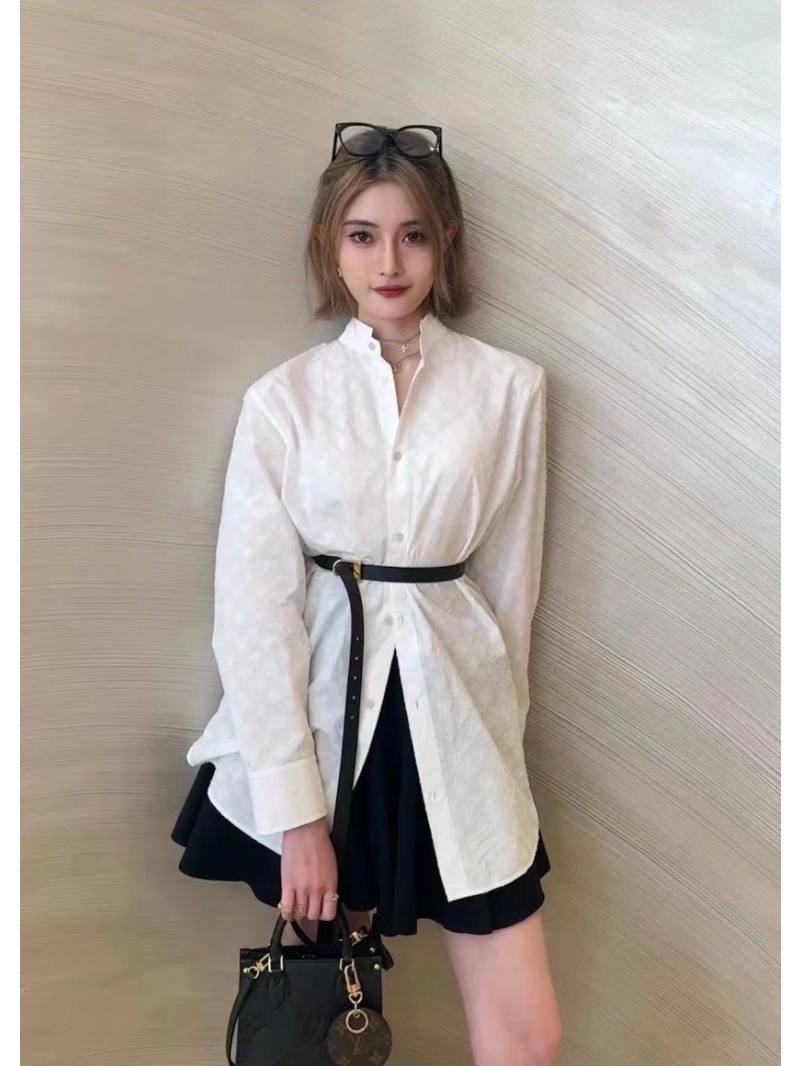 Louis Vuitton LV Cutout Oversized Shirt - Lightweight, Breathable, and Elegantly Detailed