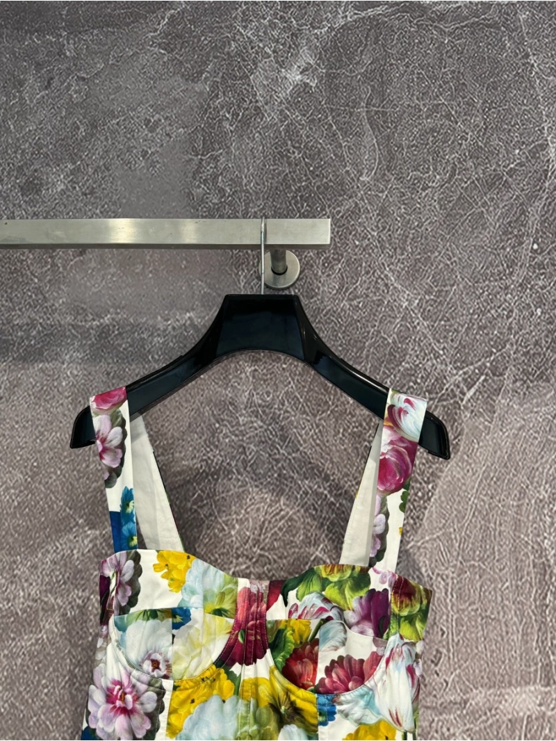 Dolce & Gabbana Early Spring 2024 Strap Waist-Cinched Dress
