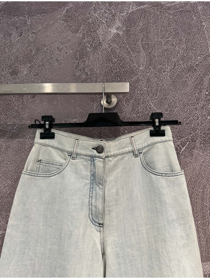 Chanel Early Spring 2024 Vintage High-Waist Straight-Leg Jeans