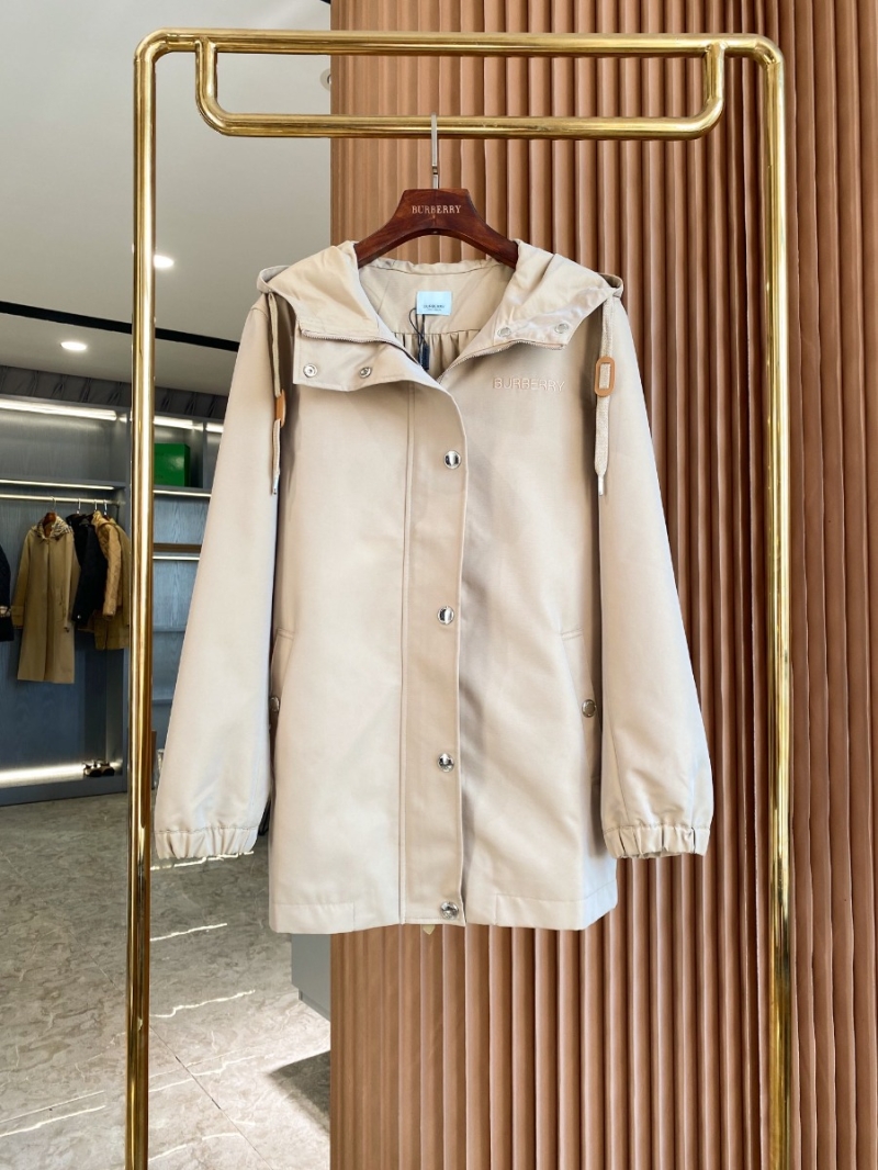 BURBERRY Gabardine Lightweight Hooded Trench Coat with Back Pleats