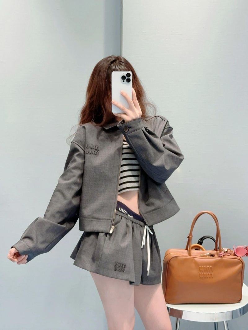 Miu Miu 2024 Early Autumn Prince of Wales Check Mini Skirt