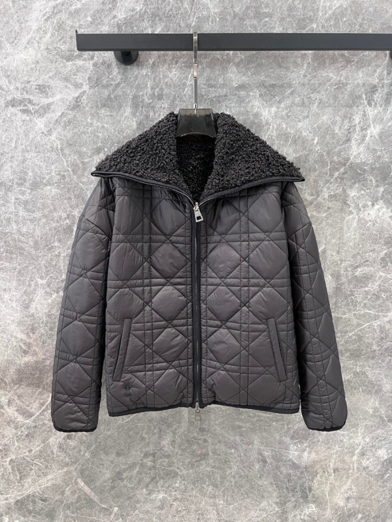 Dior 24FW Diamond Quilted Reversible Shearling Jacket. Black