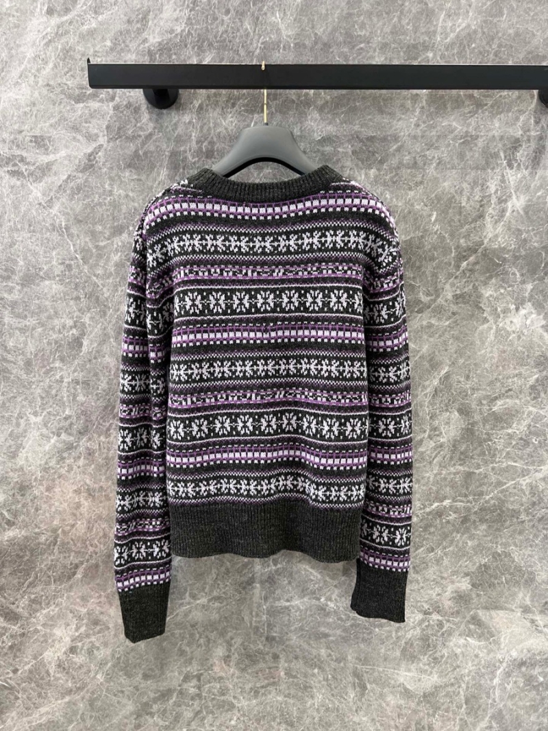 Dior 24 FW Collection Elegant Snowflake Pullover Sweater in Black, White, and Purple