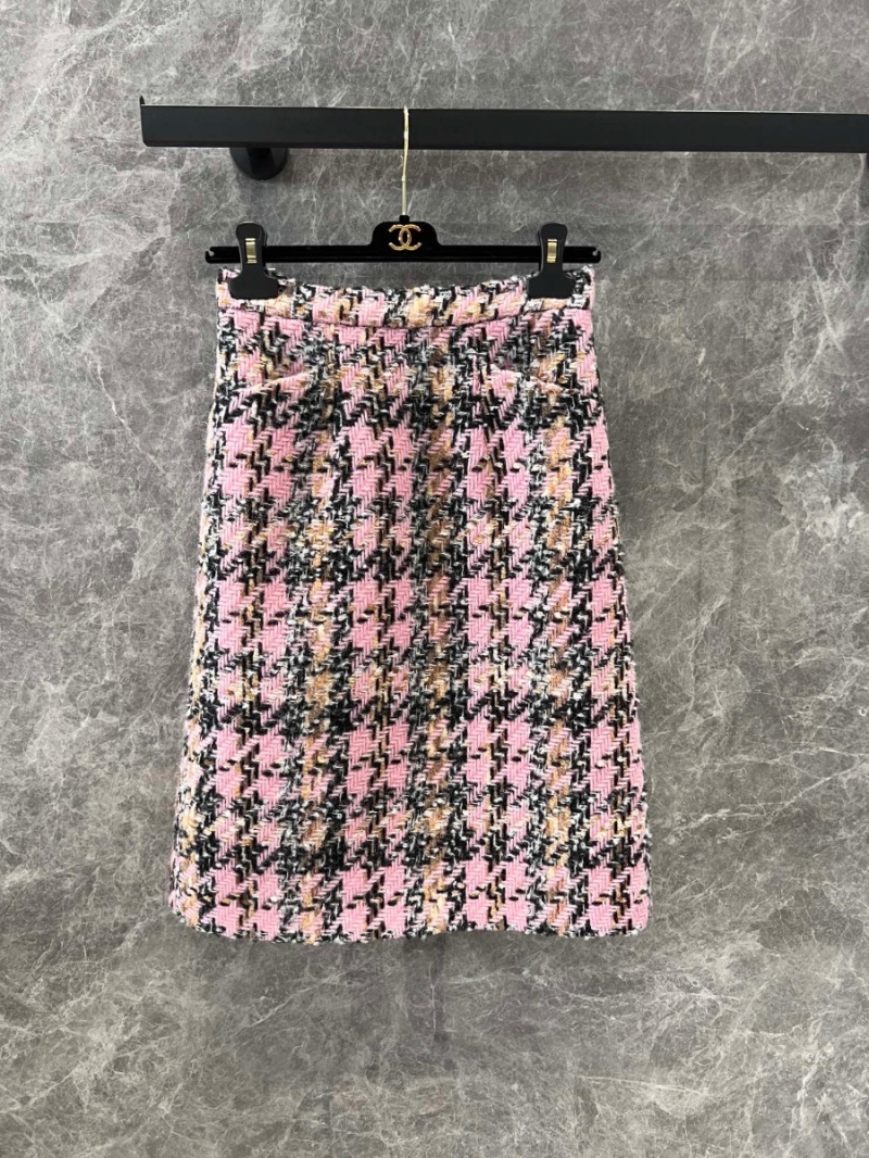 Chanel 24 FW Collection Pink & Black Tweed Wool Mohair A-Line Skirt