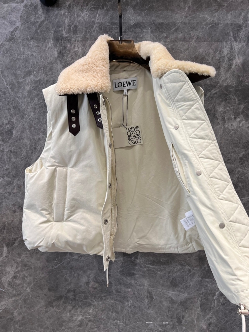 Loewe FW24 Shearling-Collar Oversized Vest - Cream White