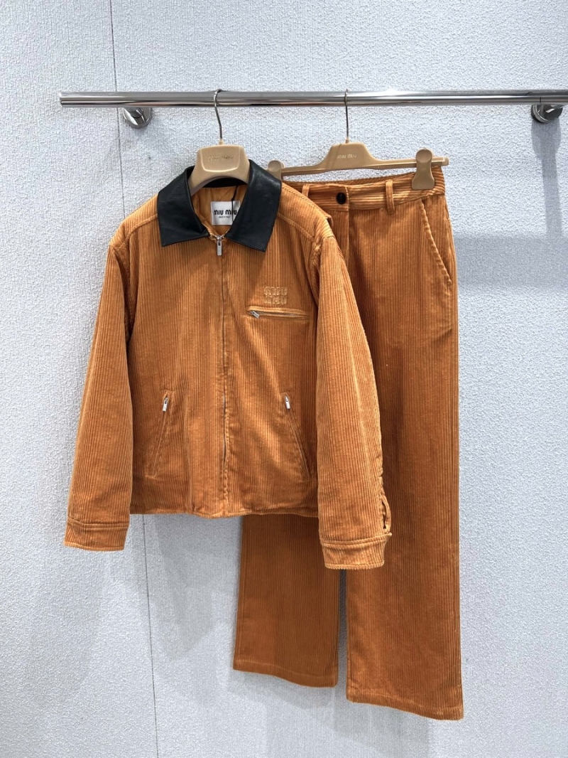 Miu Miu Exclusive Unisex 25SS Luxe Short Brown Corduroy Blend Jacket with Leather Collar