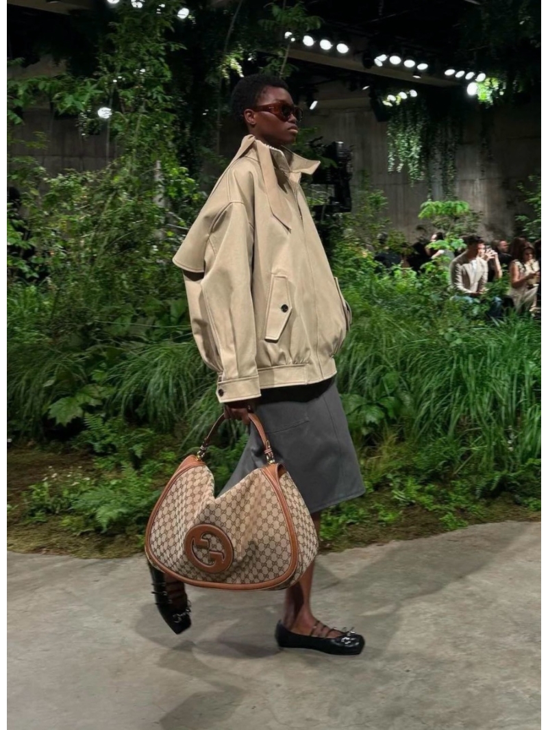 Gucci Early Spring Khaki Baseball Jacket with Zipper