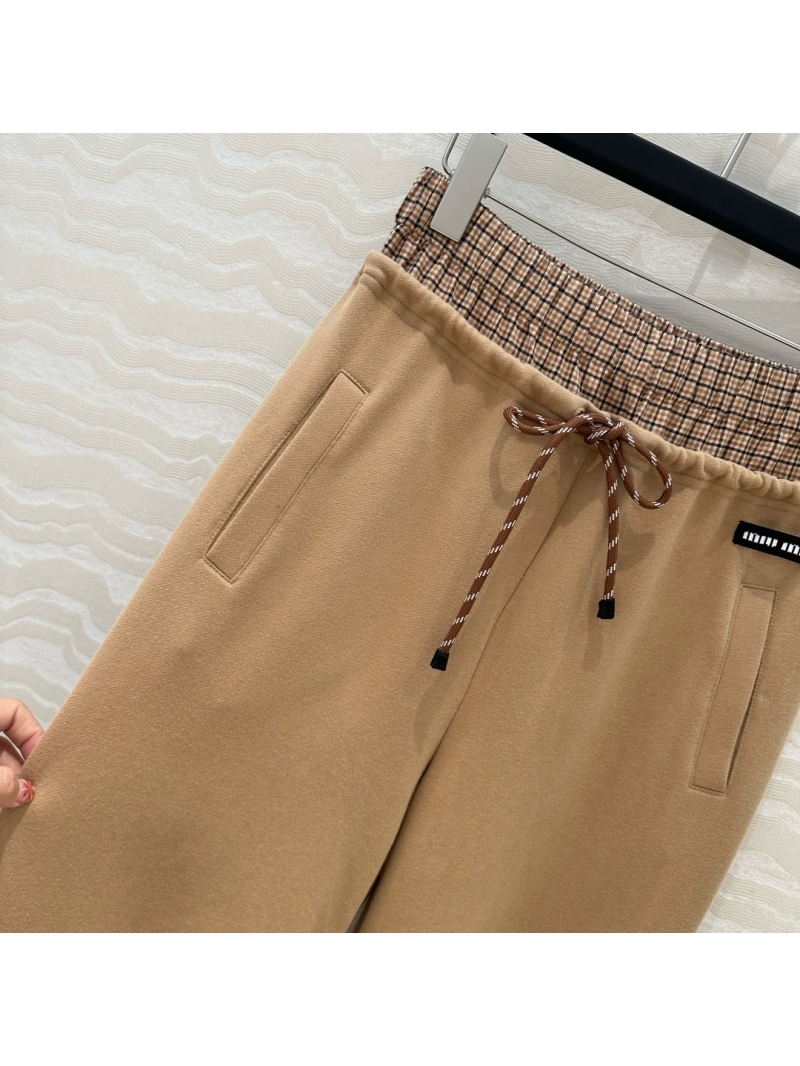 Miu Miu Style Two-Piece Design Casual Pants Khaki