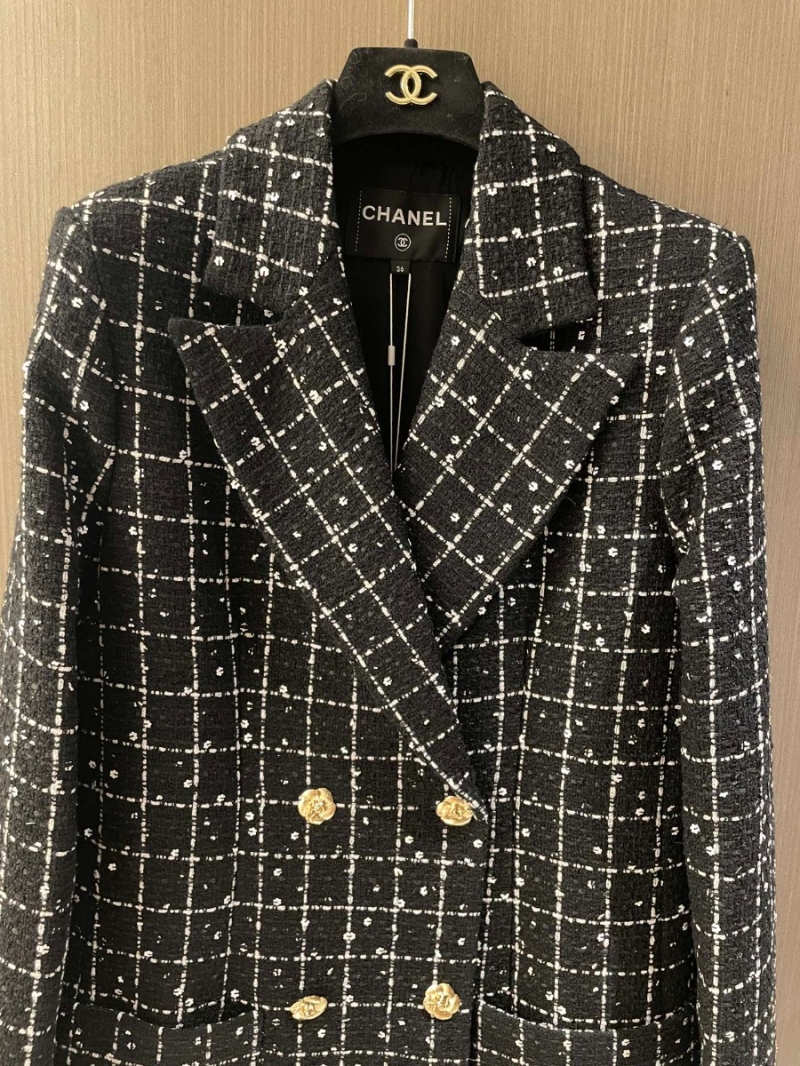 Chanel 23 K Notched Lapel Blazer